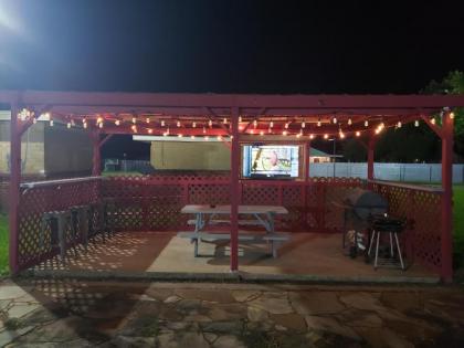 Gulf Crest Motel - image 17
