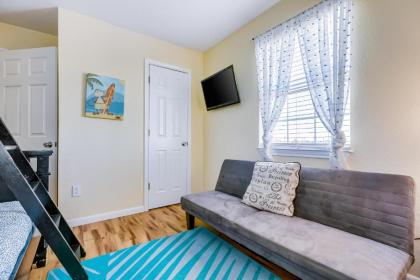 Sandy Cheeks Beach House - image 16