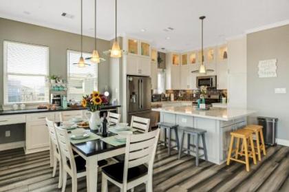 New! Stunning Beach House Steps Way from Beach!