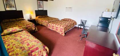 Budget Inn & Suites - image 13