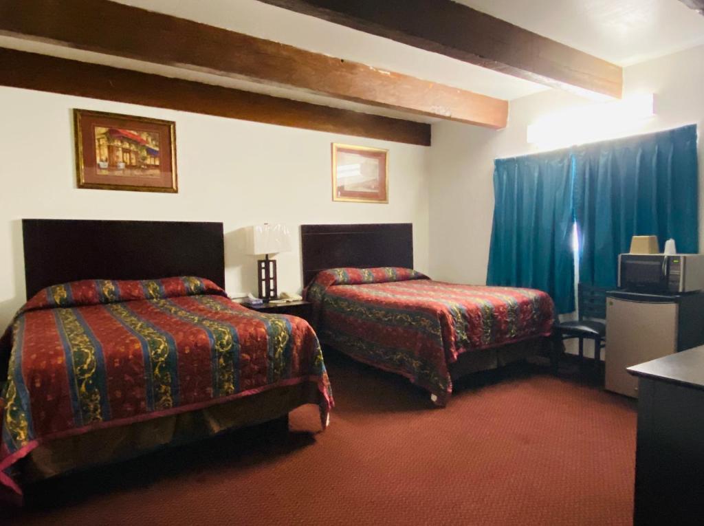 Budget Inn & Suites - image 4