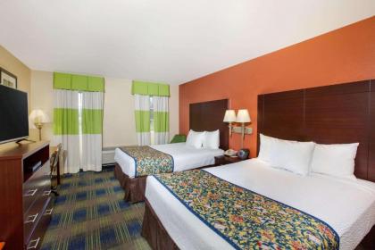 Days Inn by Wyndham Fremont - image 14