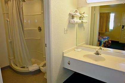 Motel 6-Fremont CA - South - image 3