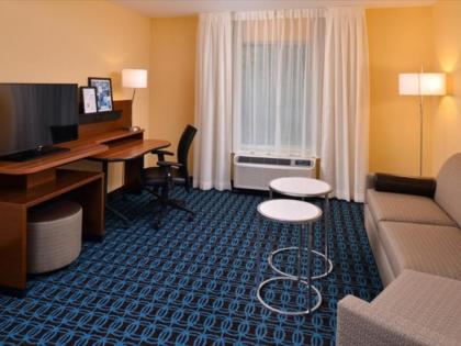 Fairfield Inn & Suites by Marriott Fremont - image 4