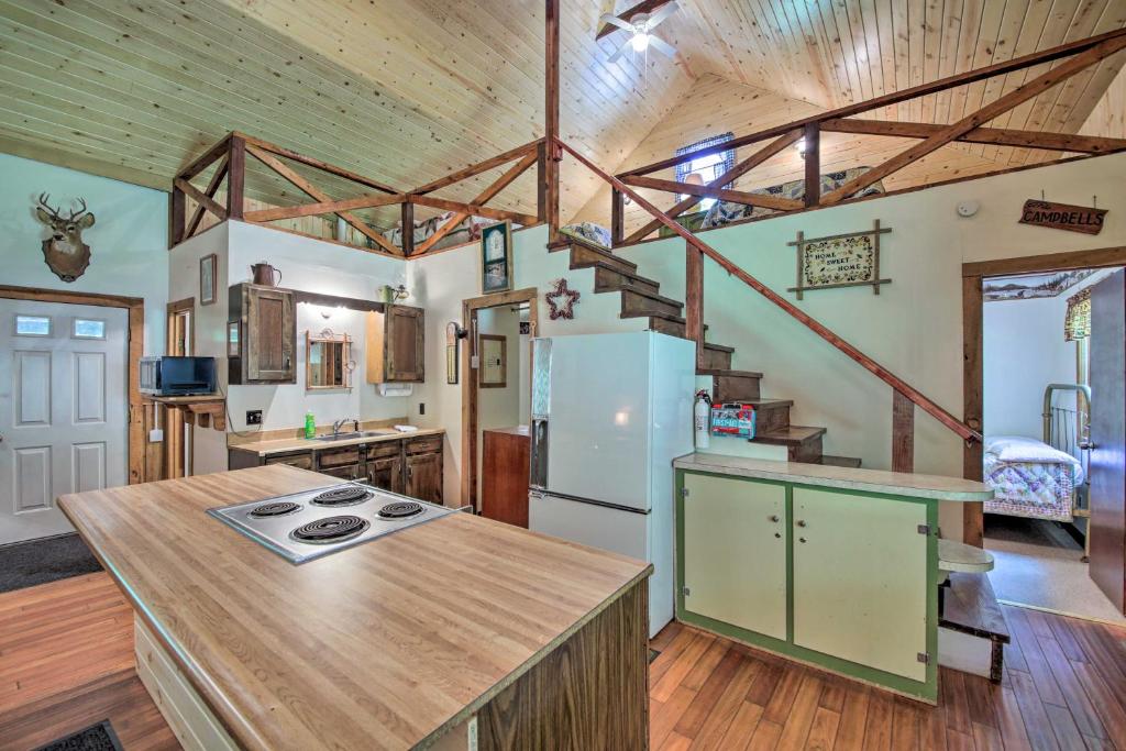 Waters Edge Retreat with Deck on Patoka Lake! - image 2