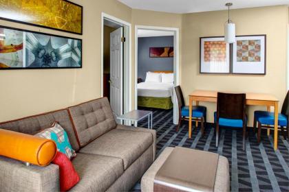 TownePlace Suites Fresno - image 14