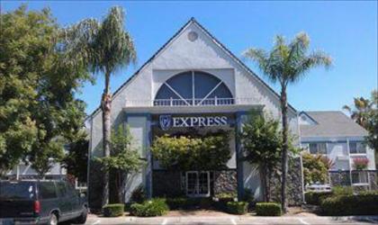 Piccadilly Inn Express