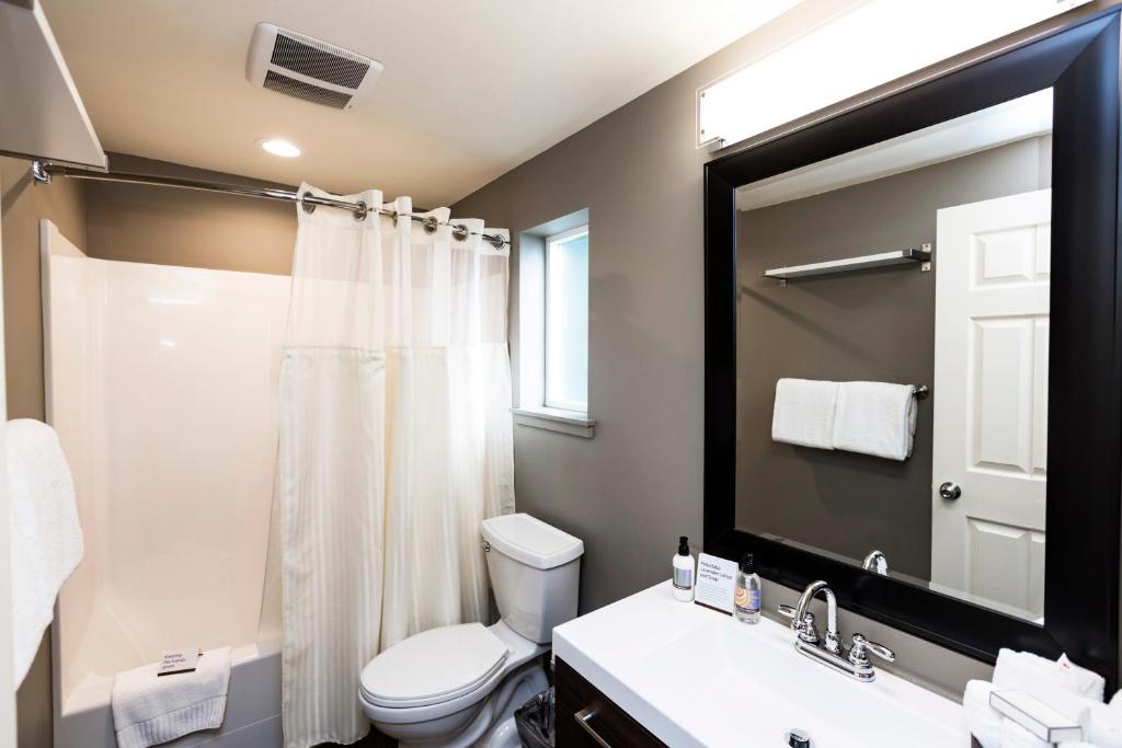 Earthbox Inn & Spa - image 6