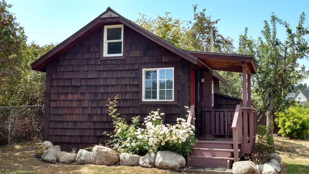 Jones Cabin - main image