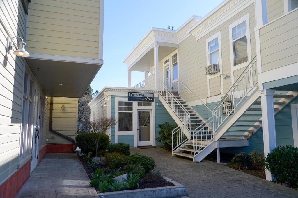 Captain's Quarters Vacation Rental - image 7