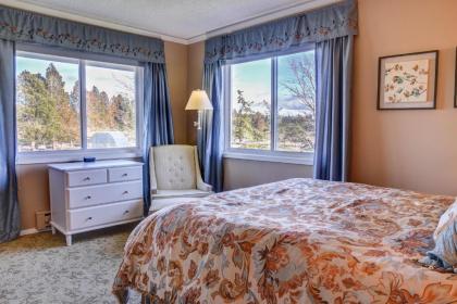 Trumpeter Inn - image 15