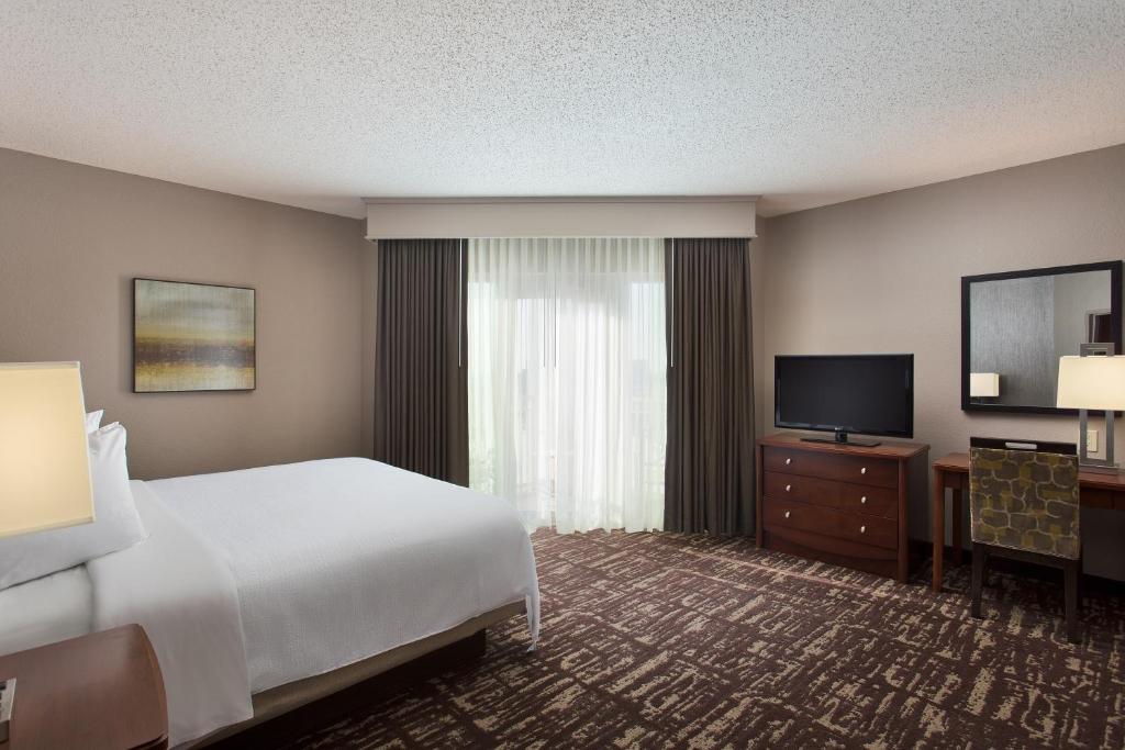 Embassy Suites by Hilton Dallas Frisco Hotel & Convention Center - image 4