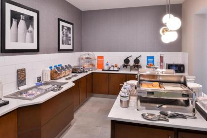 Hampton Inn & Suites Legacy Park-Frisco - image 13