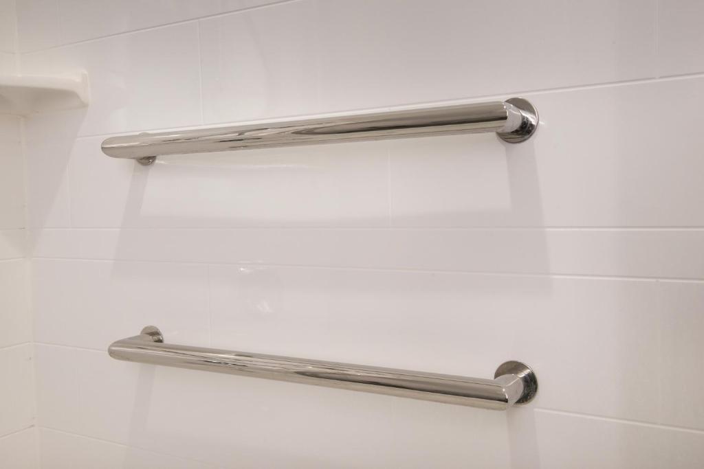 Hampton Inn & Suites Legacy Park-Frisco - image 4