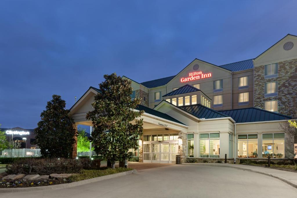 Hilton Garden Inn Frisco - main image
