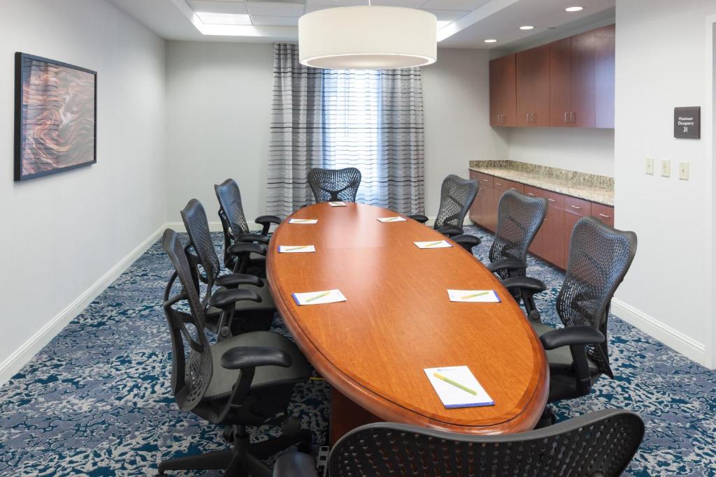 Hilton Garden Inn Frisco - image 6