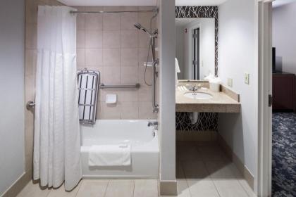 Hilton Garden Inn Frisco - image 9