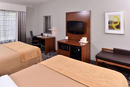Comfort Inn & Suites Frisco - image 3