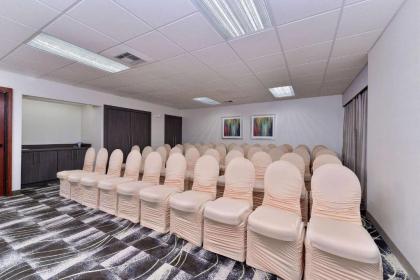 Comfort Inn & Suites Frisco - image 5