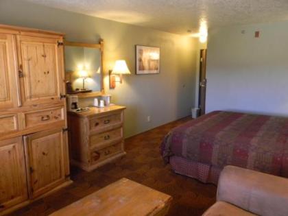 New Summit Inn - image 22