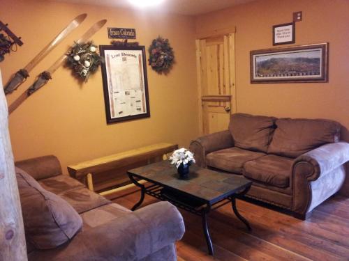 New Summit Inn - image 5