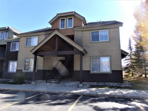 TLDA Tarn Landing 1 bed 1 loft 3 bathrooms - main image