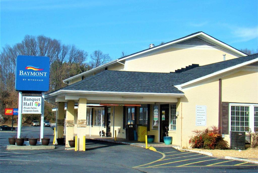 Baymont by Wyndham Front Royal Near Shenandoah National Park - main image