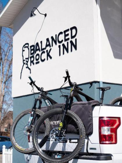Balanced Rock Inn - image 12