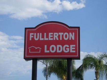 Fullerton Lodge - image 1