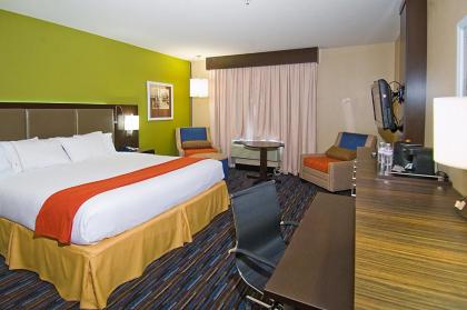 Holiday Inn Express Fulton - image 11