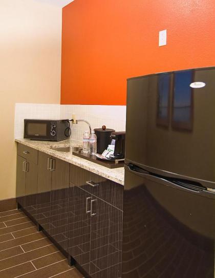 Holiday Inn Express Fulton - image 3