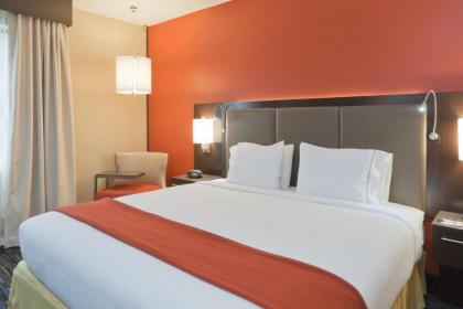 Holiday Inn Express Fulton - image 6
