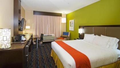 Holiday Inn Express Fulton - image 9