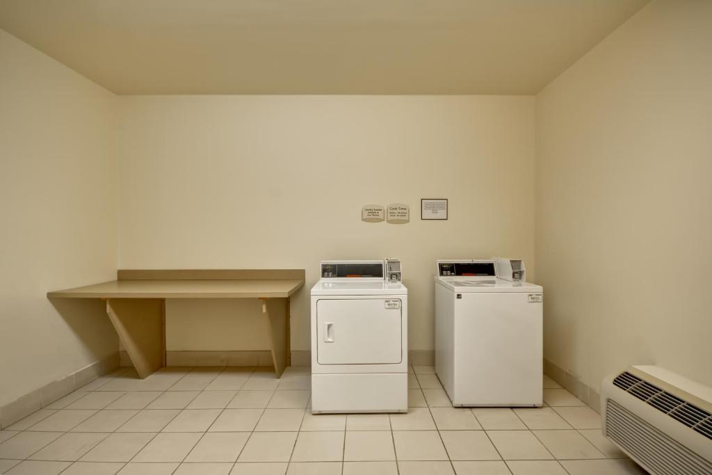 Fairfield Inn and Suites by Marriott Birmingham Fultondale / I-65 - image 7