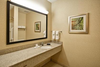 Fairfield Inn and Suites by Marriott Birmingham Fultondale / I-65 - image 8