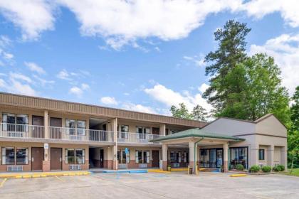 Super 8 by Wyndham Gadsden AL Gadsden Alabama