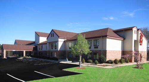 Red Roof Inn Gaffney - image 3