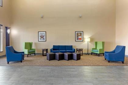 Comfort Suites Gainesville - image 12