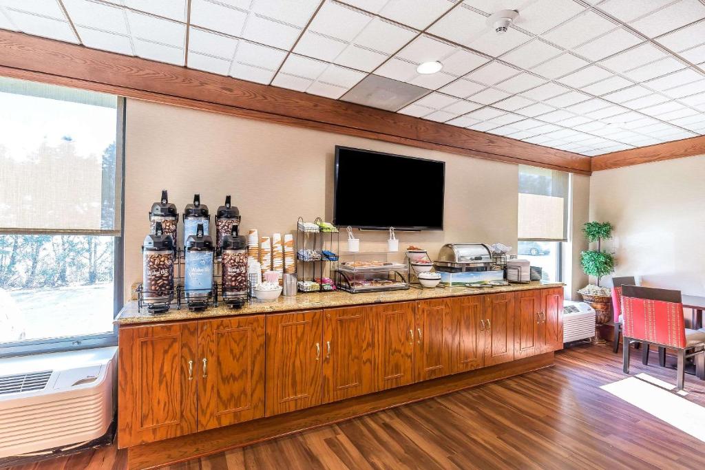 Comfort Inn Shady Grove - Gaithersburg - Rockville - image 2