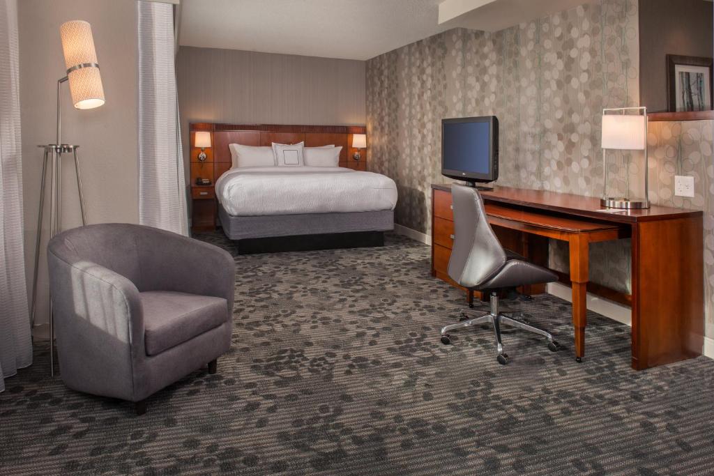 Courtyard by Marriott Gaithersburg Washingtonian Center - image 3