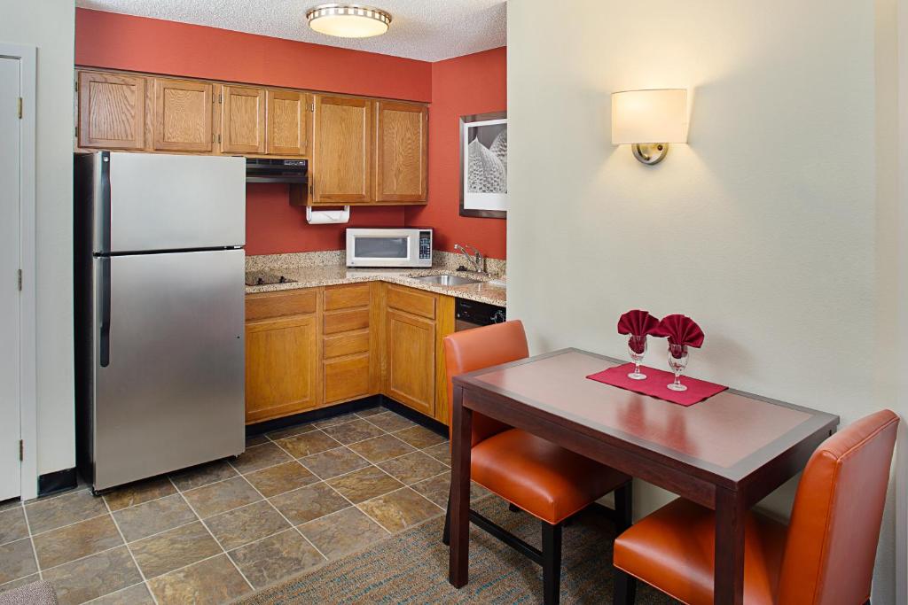 Residence Inn Gaithersburg Washingtonian Center - image 6