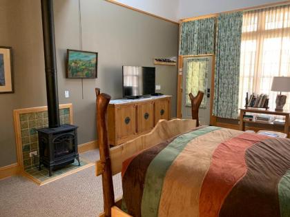 Abe's Spring Street Guest House - image 10