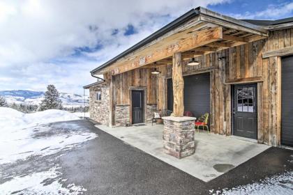 Remote Wilderness Retreat with Hot Tub Access!