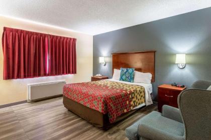 Econo Lodge Gallup - image 5