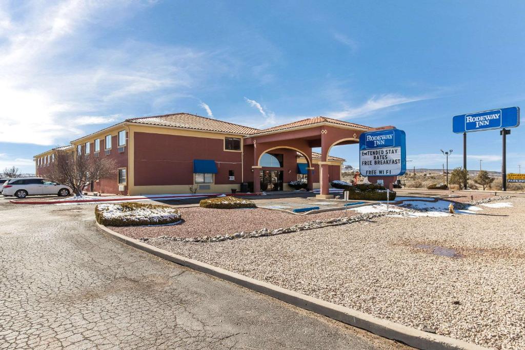 Travelodge by Wyndham Gallup - main image