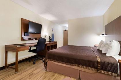 Travelodge by Wyndham Gallup - image 15