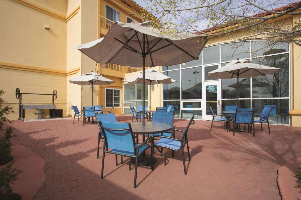 La Quinta by Wyndham Gallup - image 5