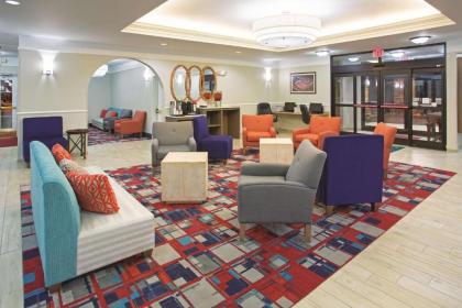 La Quinta by Wyndham Gallup - image 6
