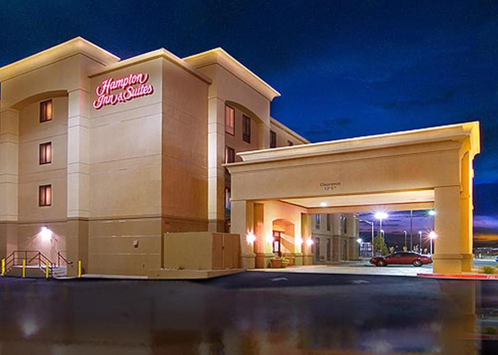 Hampton Inn & Suites Gallup - main image