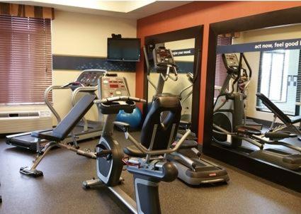 Hampton Inn & Suites Gallup - image 7